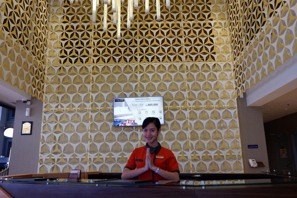 Crown Managed By Midtown Indonesia Hotel
