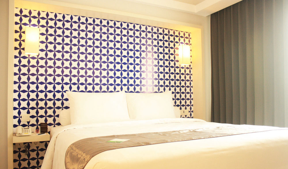 Crown Managed By Midtown Indonesia Hotel Surabaya