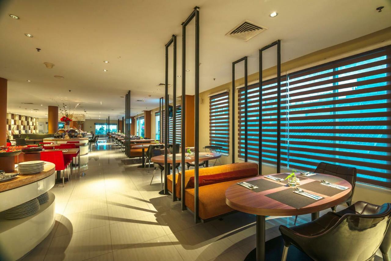 Hotel Crown Managed By Midtown Indonesia 4*