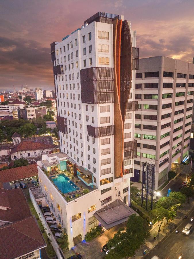 Crown Managed By Midtown Indonesia Surabaya